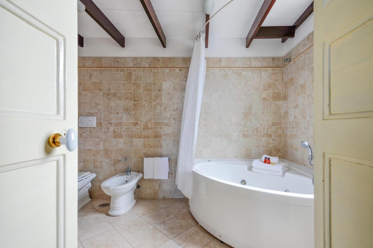 Castriota 19 - Jacuzzi Apartment Sit Lecce Exterior photo